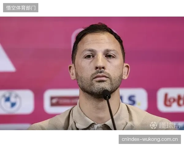 主帅特德斯科的战术要求极高，球员在高强度冲刺和战术纪律性方面面临双重挑战。